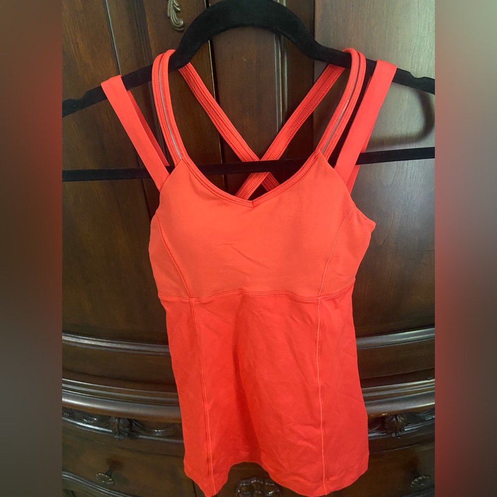 Lululemon Happy Strappy Tank in Alarming Size 2